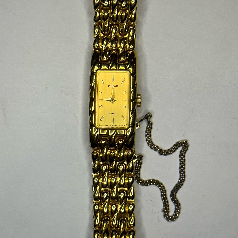 Pulsar Gold Rectangular Watch (need battery) - Picture 2 of 10